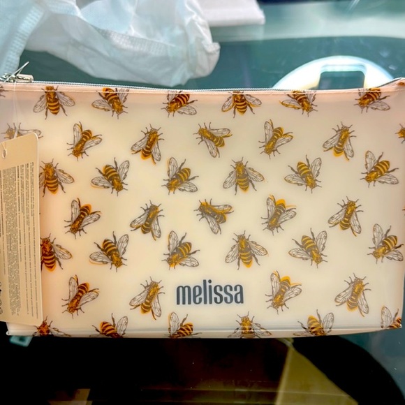 Melissa makeup pouch‎ - Picture 1 of 4